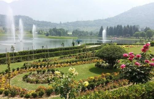 Botanical garden srinagar charzan holidays