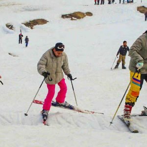 Gulmarg_skiing_charzan_holidays