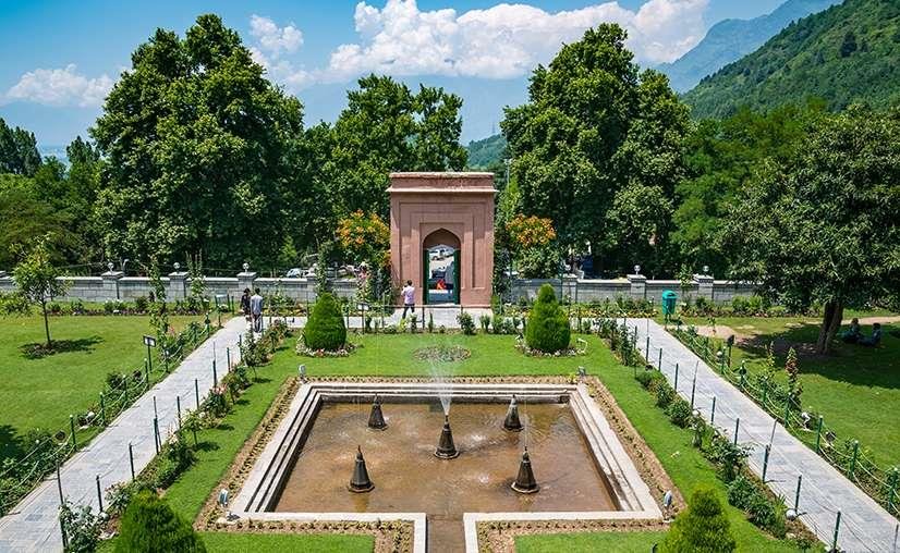 Harwan Garden, Srinagar: A Serene Oasis of Floral Splendor and Tranquility