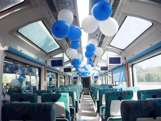 Kashmir Vista dome Train Booking