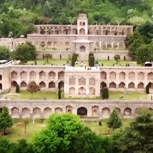 Pari-Mahal-Front-View_charzan_holidays