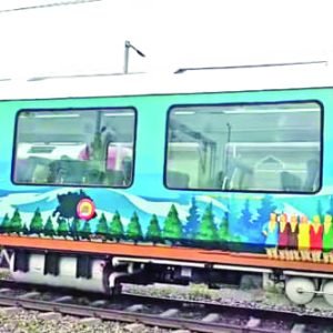 Vistadome_train_kashmir-charzan_holidays