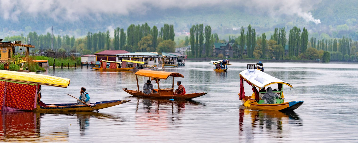 Top adventure activities in Dal Lake