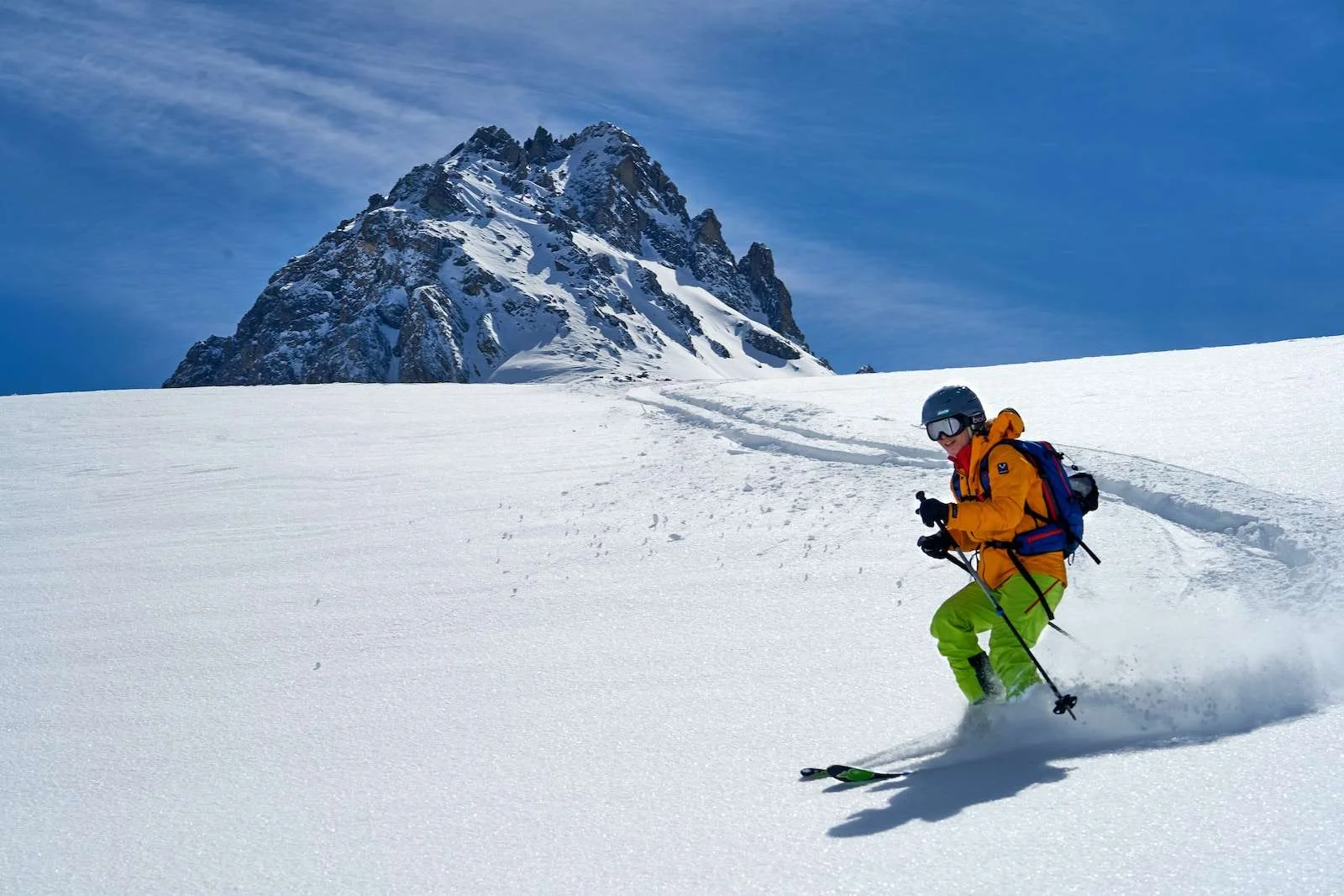 Skiing in Jammu and Kashmir : Glide Through Snow-Covered Bliss