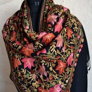 embroidered-kashmiri-shawl_charzan_holidays