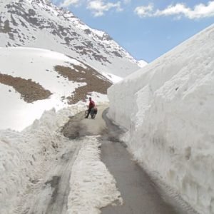 bara-lacha-pass-ladakh_charzan_holidays