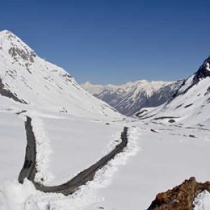 baralacha_la_pass_charzan_holidays