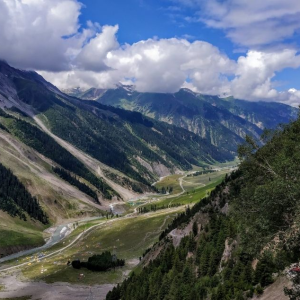 chinta valley kashmir charzan holidays