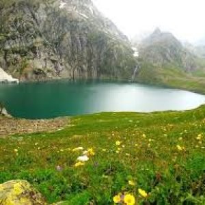 gadsar_lake-kashmir_charzan_holidays