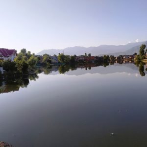 gilsar-lake_charzan_holidays