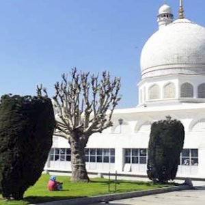 hazratbal-shrine-kashmir_charzan_holidays