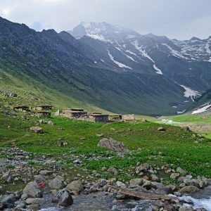 lidder valley kashmir charzan holidays