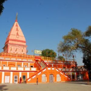 ranbireshwar temple charzan holidays 1