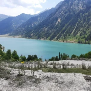 tulail lake kashmir charzan holidays