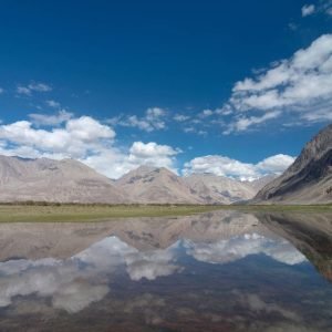 yarab-tso-lake-ladakh_charzan_holidays