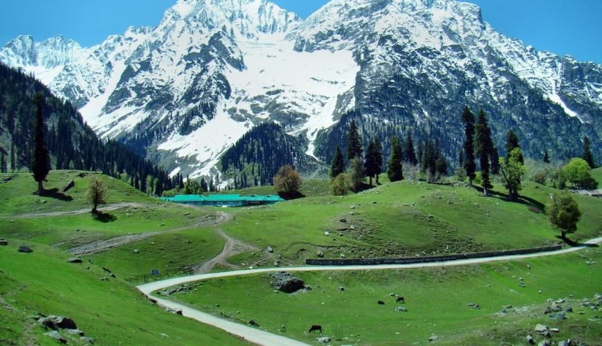 Sonamarg trek Kashmir charzan holidays