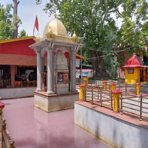 kheerbhawani-temple_charzan_holidays