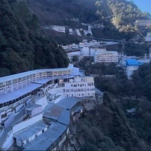 vaishno_devi_temple_charzan_holidays