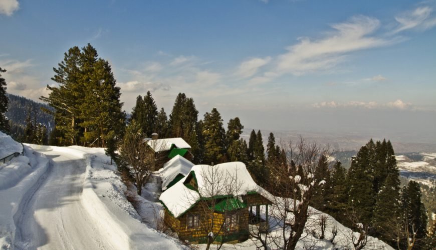 Patnitop Jammu And Kashmir India charzan holidays