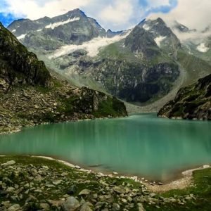 Unexplored_Places_in_Kashmir_charzan_holidays